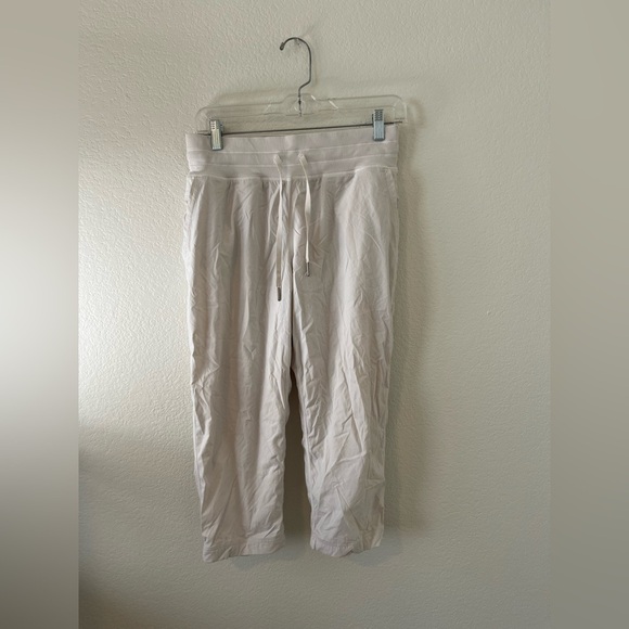 lululemon athletica Pants - Lululemon Athletica Cream Cropped dance studio pants ‘30